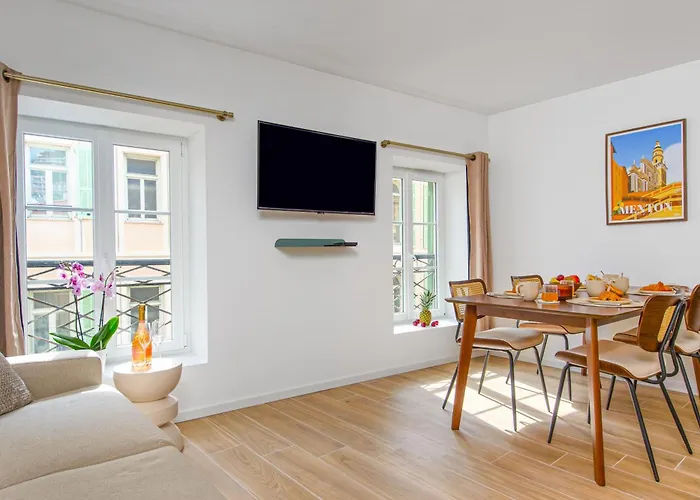 Felix Faure - Somptueux 3 Pieces - Carre D'or - Parking Menton