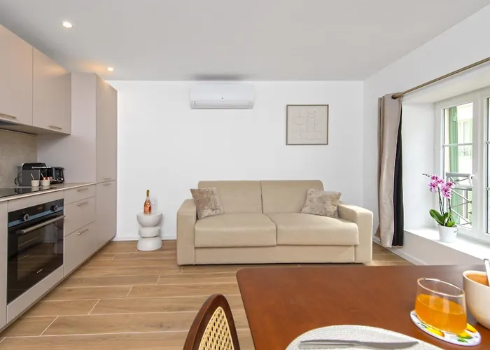 Felix Faure - Somptueux 3 Pieces - Carre D'or - Parking Apartamento Menton