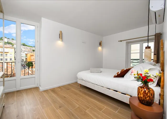 Apartment Felix Faure - Somptueux 3 Pieces - Carre D'or - Parking *